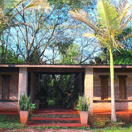 Cabanas Soltame Carnaval Puerto Iguazu Bagian luar foto