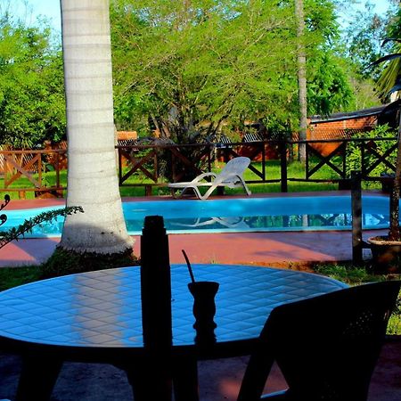 Cabanas Soltame Carnaval Puerto Iguazu Bagian luar foto