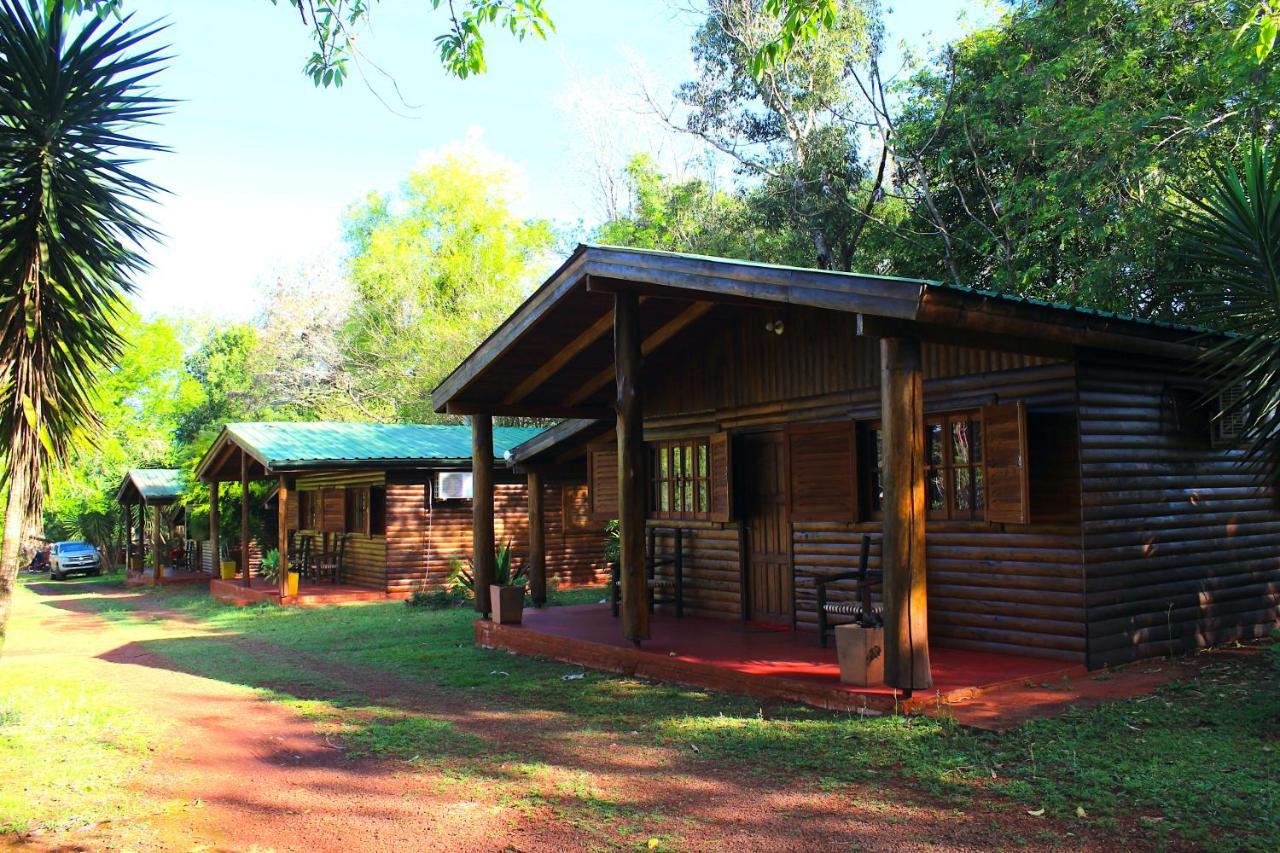 Cabanas Soltame Carnaval Puerto Iguazu Bagian luar foto