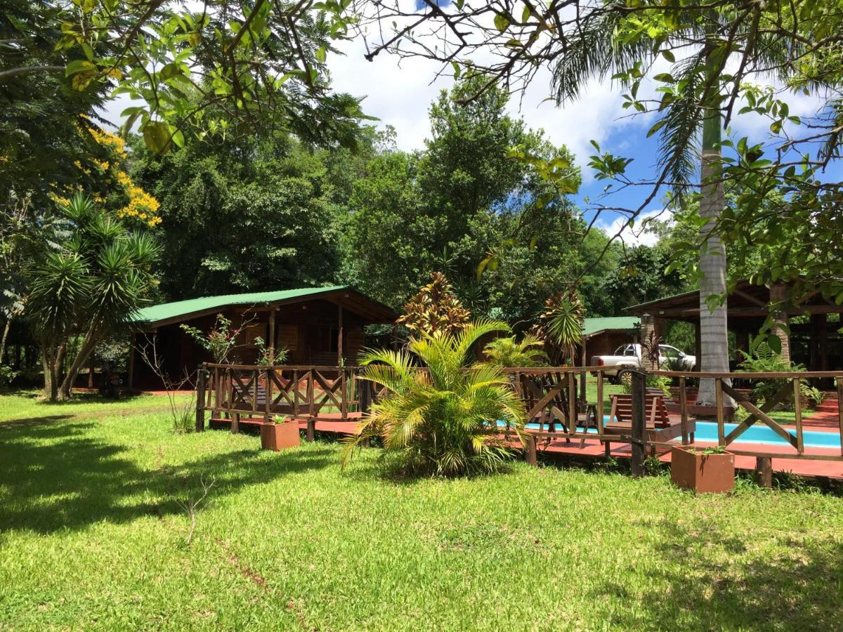 Cabanas Soltame Carnaval Puerto Iguazu Bagian luar foto