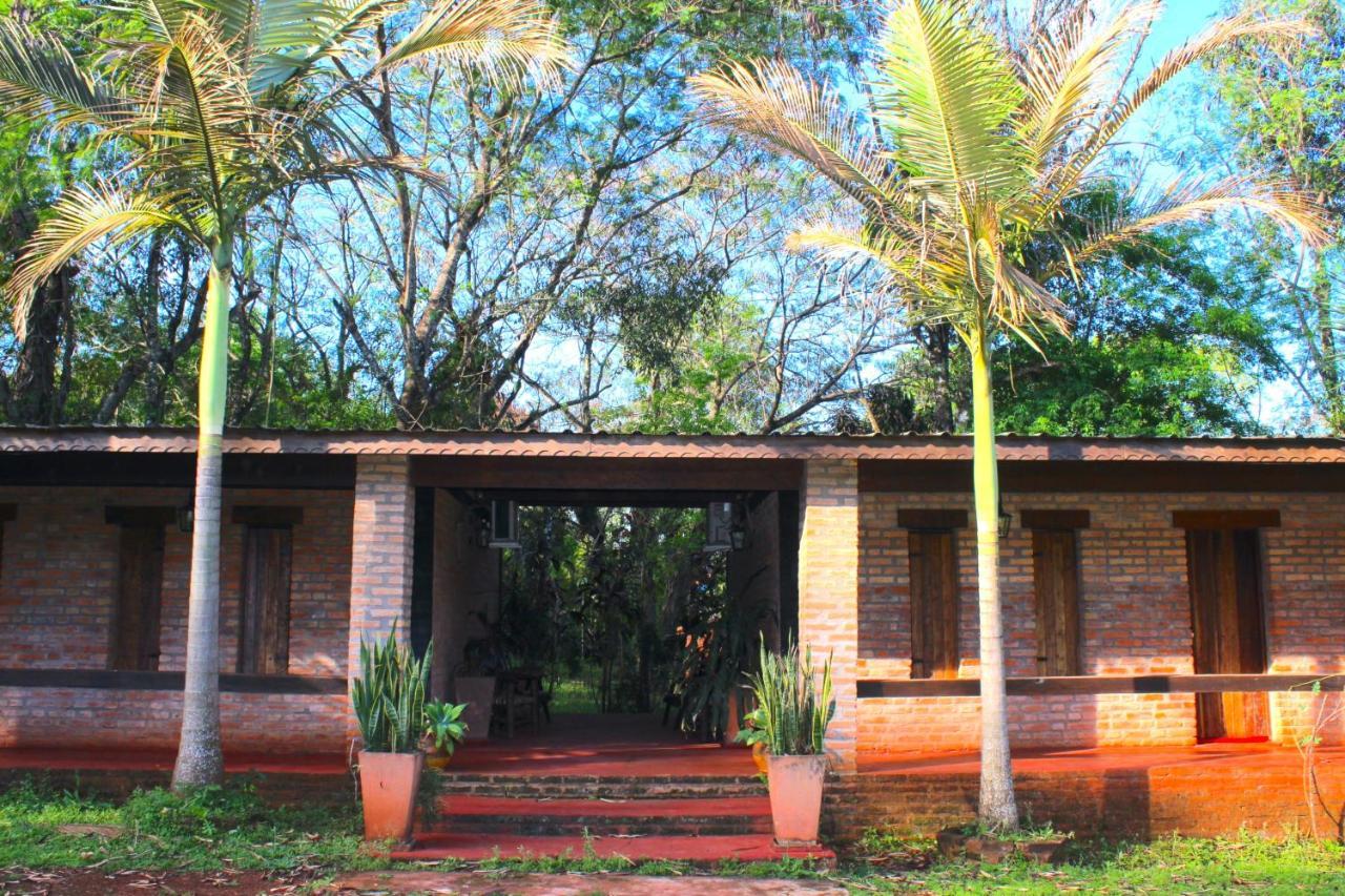 Cabanas Soltame Carnaval Puerto Iguazu Bagian luar foto