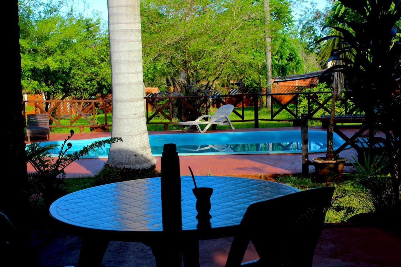 Cabanas Soltame Carnaval Puerto Iguazu Bagian luar foto